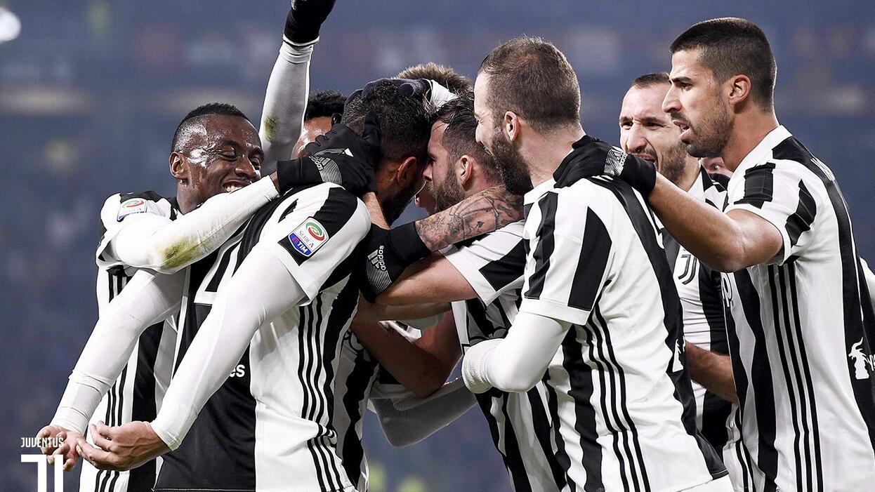 米体：因拉齐奥伤病过多，主席洛蒂托请来神父为球队祝福