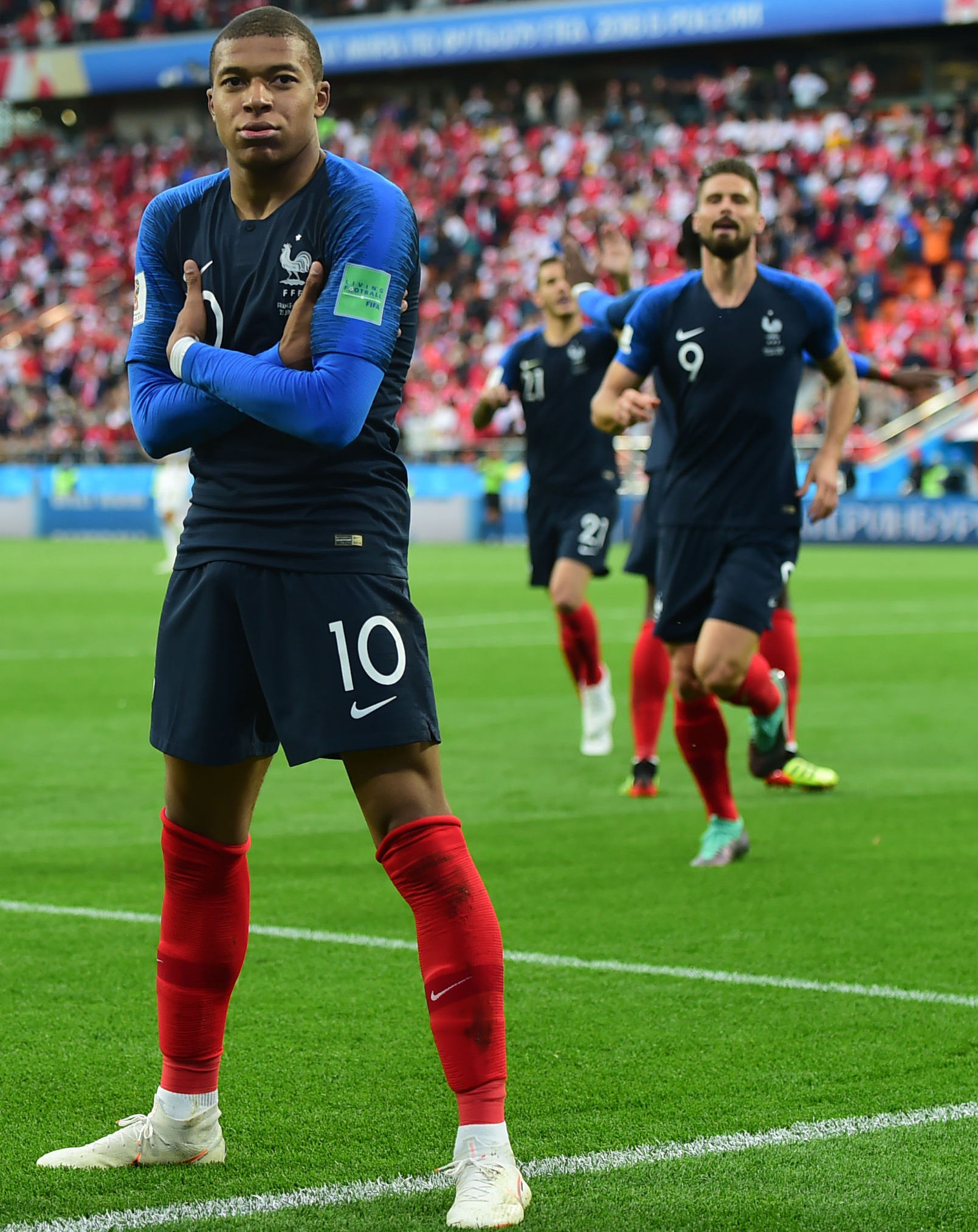 勇士老将挺身而出定胜局